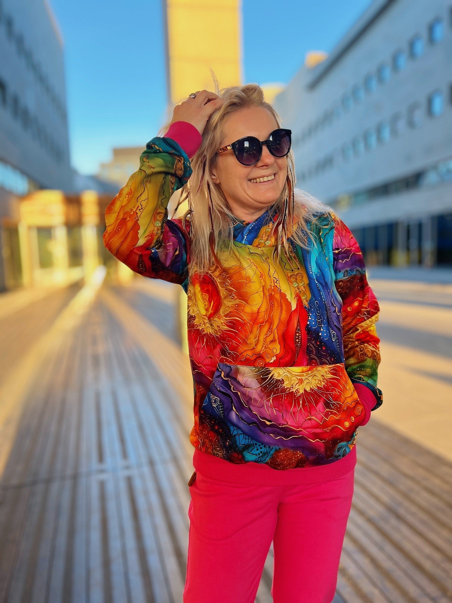 Bluza z Kapturem Wewnętrzne Słońce Fuksja