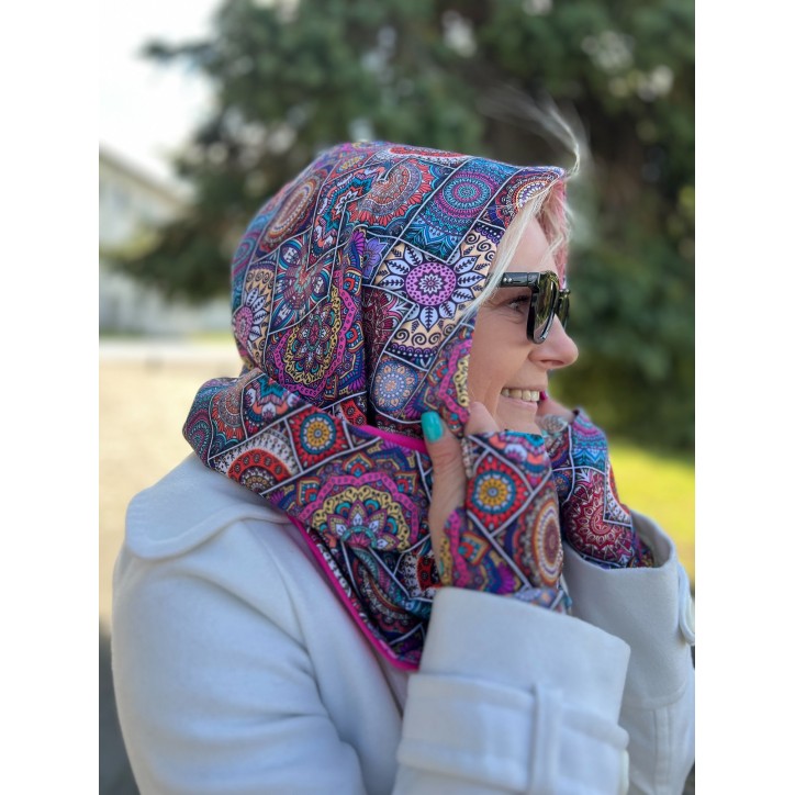 Komin z kapturem kominokaptur dwustronny Mandala/fuksja Komin z kapturem kominokaptur dwustronny Mandala/fuksja