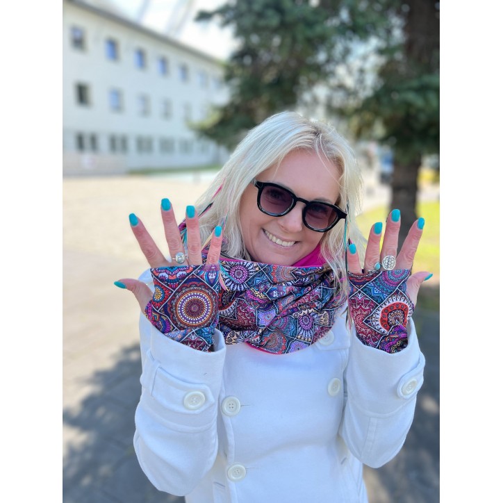 Komin z kapturem kominokaptur dwustronny Mandala/fuksja Komin z kapturem kominokaptur dwustronny Mandala/fuksja